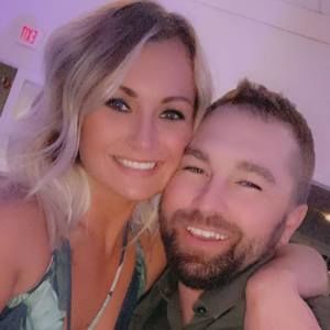 Meet your Posher, Tella